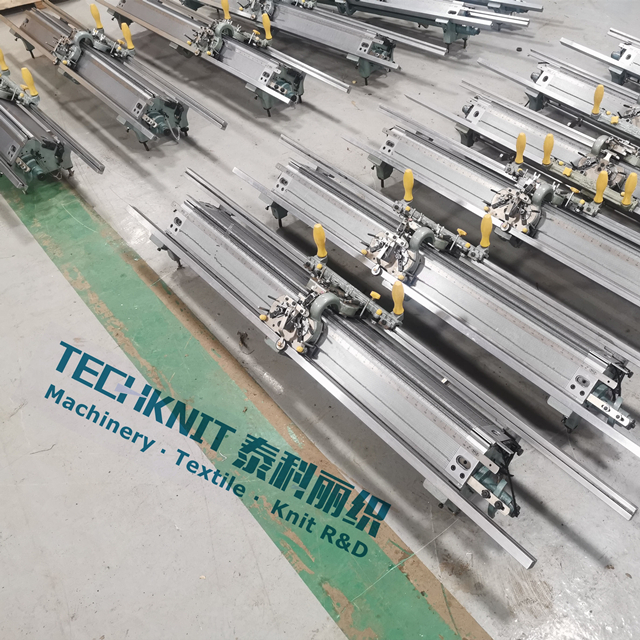 Serie de máquinas de tejer planas accionadas manualmente a mano